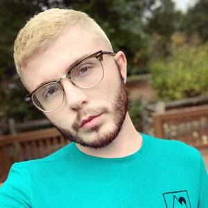 Meet your Posher, Devin